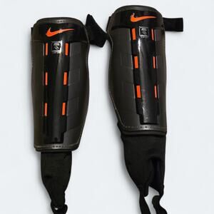 Nike Charge Kids Shin Guards Soccer Protection